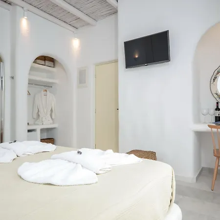 加里尼酒店 Naxos City