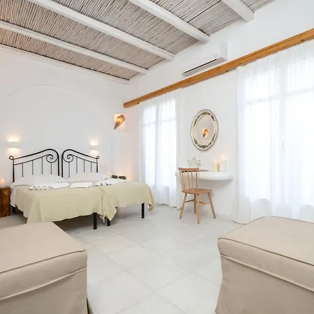 加里尼酒店 2* Naxos City