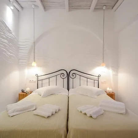 Отель Galini Naxos City