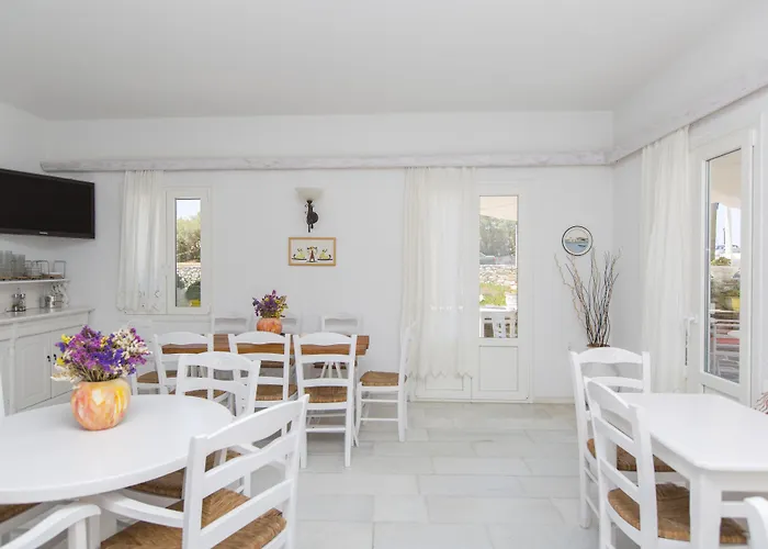 Отель Galini Naxos City